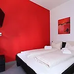 Swiss Star West End - Contactless Self Check-in Apartment