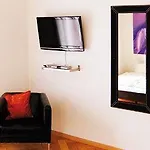Apartment Swiss Star West End - Contactless Self Check-in *