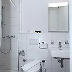Apartment Swiss Star West End - Contactless Self Check-in