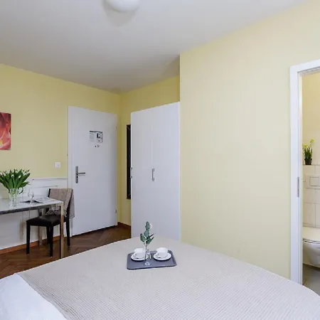 Swiss Star West End - Contactless Self Check-in *