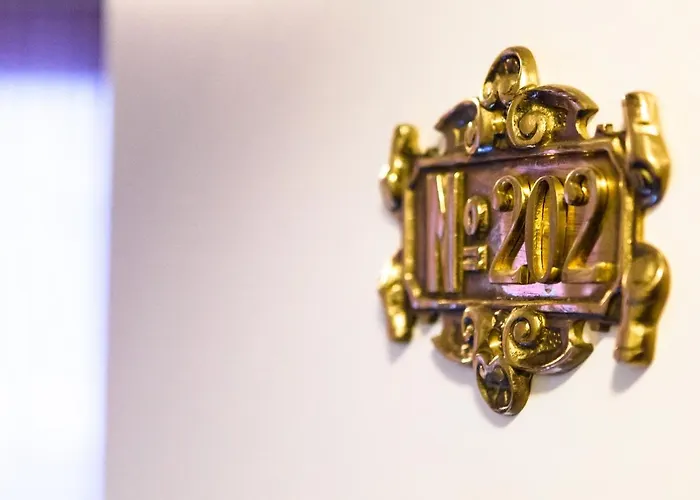 Swiss Star West End - Contactless Self Check-in *