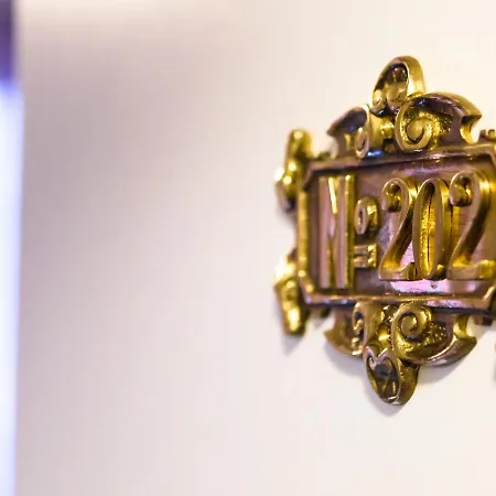 Swiss Star West End - Contactless Self Check-in *